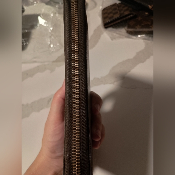 Authentic Louis Vuitton Damier Ebene Canvas Long Zippy Wallet / Organizer - Picture 6 of 14